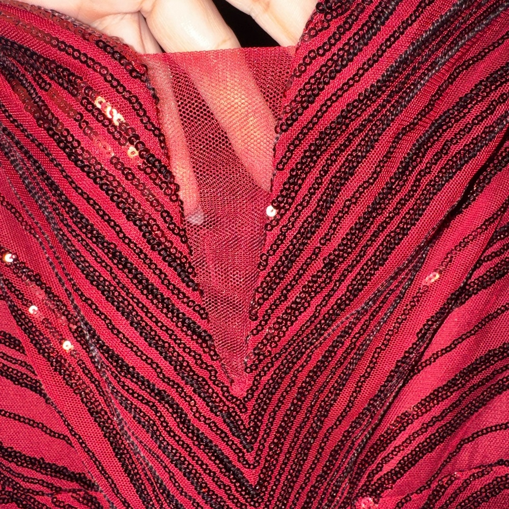 Glamorous mermaid Burgundy Sequin Prom or wedding formal dress - Picture 5 of 12